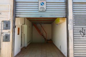 Locale deposito multilivello con accesso carrabile