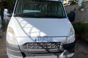 IVECO Daily 35C17 ribaltabile con gru,