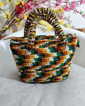 Borsa artigianale multicolore uncinetto con manici