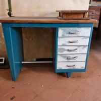 Scrivania anni '40 in metallo smaltato