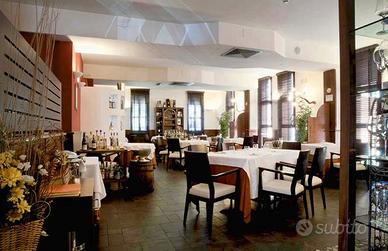 Ristorante di grande dimensioni Rif R483