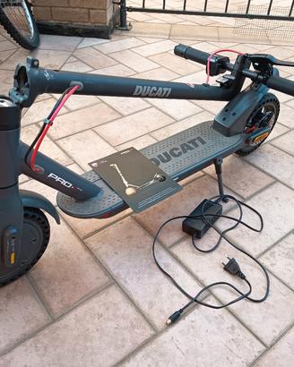 monopattino elettrico ducati 