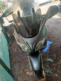 Scooter piaggio x9