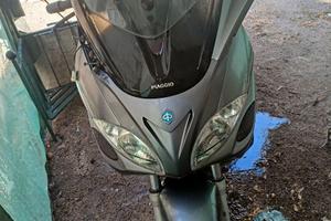 Scooter piaggio x9