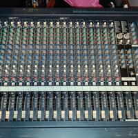 mixer Yamaha MG24/14fx