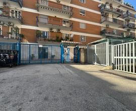 4 LOCALI A NAPOLI