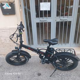 bicicletta con pedalata assistita 