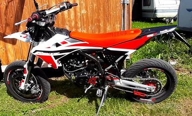 FANTIC XMF 125 SM PERFORMANCE