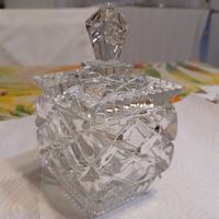 Bomboniera in cristallo. 