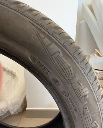 Coppia di pneumatici continental all season
