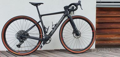 Bici gravel in carbonio Megamo Silk taglia XS