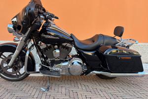 HARLEY DAVIDSON STREET GLIDE 1690 SPECIAL