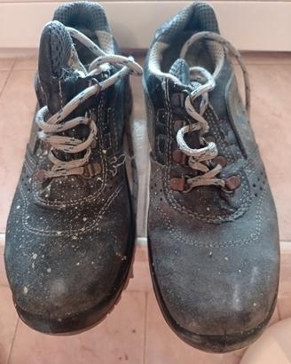 scarpe lavoro antinfortunistica. 