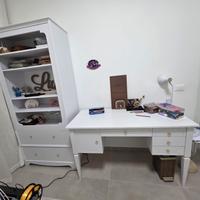 libreria e scrivania 