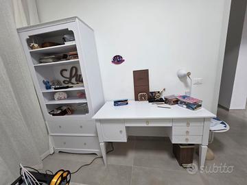 libreria e scrivania 