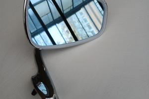 Specchietto retrovisore destro 