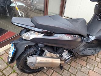 Piaggio beverly 125 sella Vendita in Motori