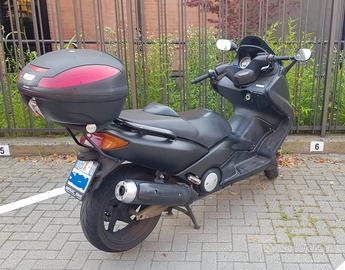 Tmax 500 anno 2004