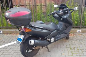 Tmax 500 anno 2004