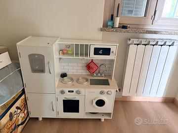 Cicina giocattolo in legno
