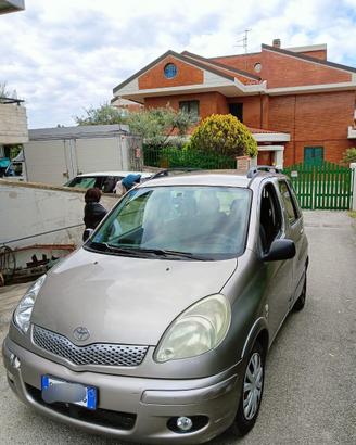 Toyota Yaris Verso