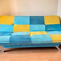 Divano 3 posti usato con letto una piazza e mezzo.