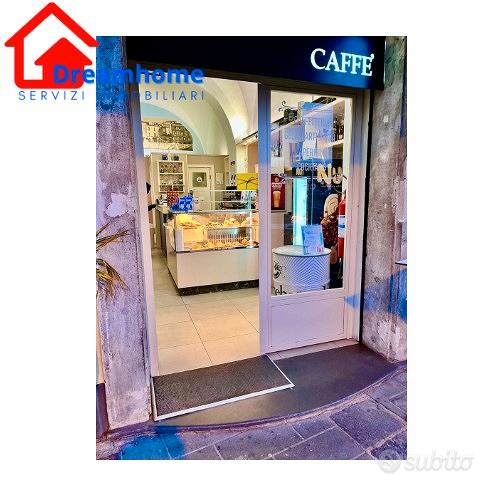 Bar avviatissimo nel cuore della città - Vista 5