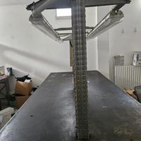 tavolo da lavoro in ferro