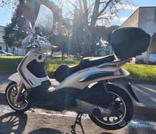 Piaggio Beverly Tourer 300ie