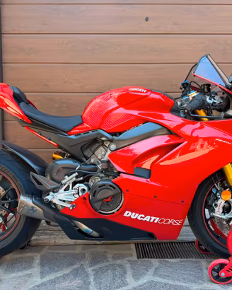 Ducati Panigale V4s Akrapovic