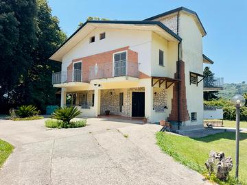 Villa singola con giardino di 2.000 mq