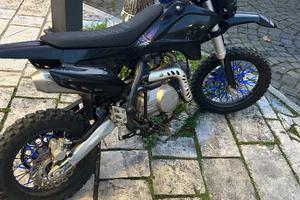Pit bike