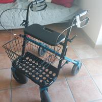 Deambulatore con ruote