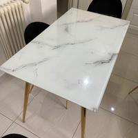 Tavolo da pranzo in vetro