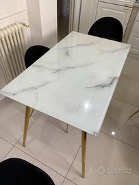 Tavolo da pranzo in vetro