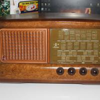 Radio a valvole da tavolo Magnadyne S-88 vintage d