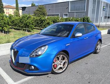 Alfa Romeo Giulietta.  blu Misano 