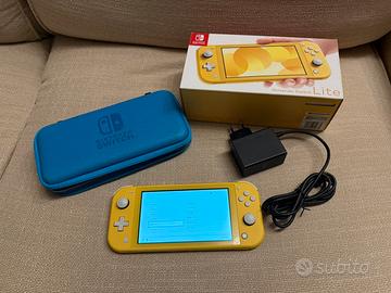 Nintendo Switch Lite gialla