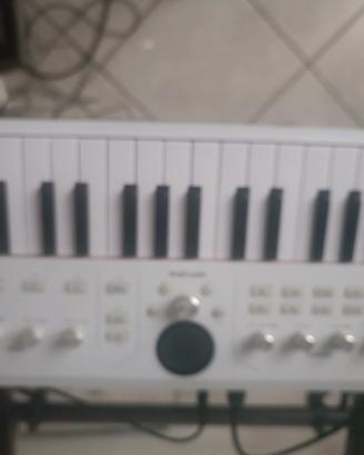 Arturia astrolab 37 