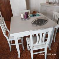 Tavolo con 4 sedie