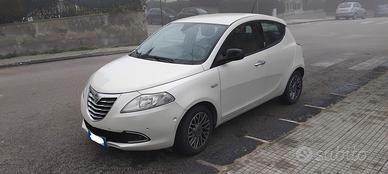 Lancia ypsilon 0.9 twinair 85 cv