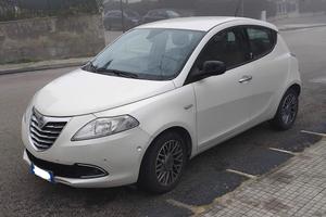 Lancia ypsilon 0.9 twinair 85 cv