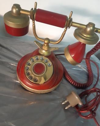 Telefono in  vintage a disco in pelle di cuoio 