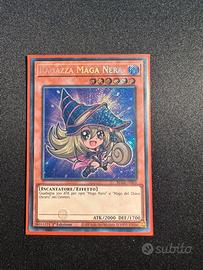 RAGAZZA  MAGO NERA