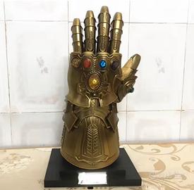 Guanto Thanos indossabile con luci Led