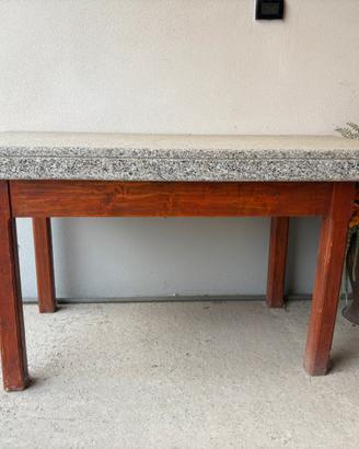 Tavolo con piano in marmo