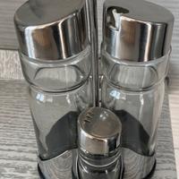set di olio, aceto, sale e pepe