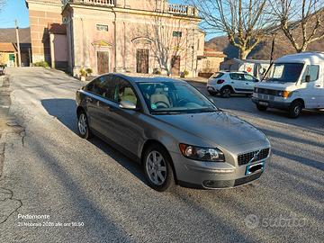 Volvo S40