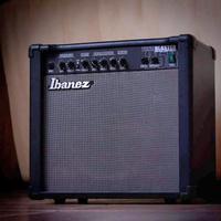 Amplificatore ibanez per chitarra elettrica