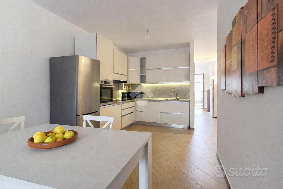 3 LOCALI A ARZACHENA - Vista 5
